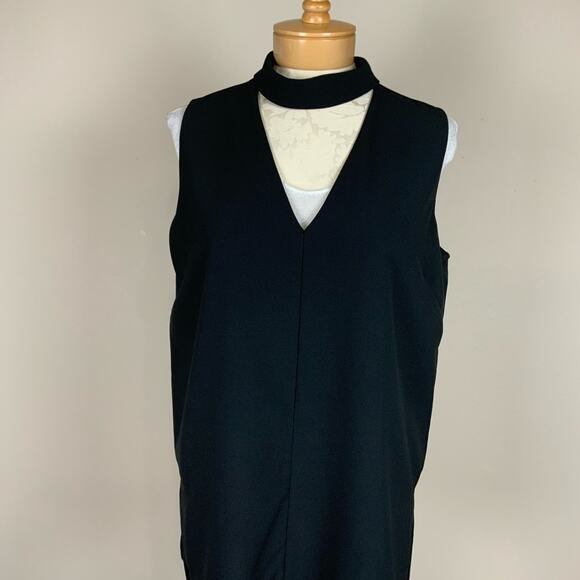 Adrienne Sleeveless Top w/ Cutout Black Size L - Picture 2 of 12
